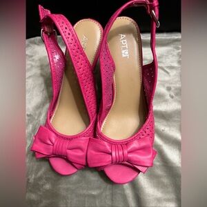 Apt. 9 Hot Pink Bow Slingback Peep-Toe Heels